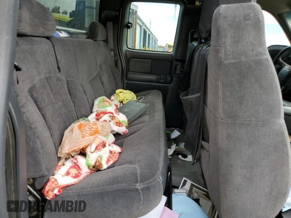 ✅ 2002 Chevrolet Silverado 2500HD LS • VIN: 1GCHK29U52E251326 • Лот: 64773915. Опубликован ранее на Copart с пробегом Не указан. Бесплатный доступ к архиву аукционных продаж из США и подробный отчёт об истории автомобиля на DreamBid. Изображение 10.