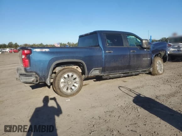 ✅ 2021 Chevrolet Silverado 2500HD Custom • VIN: 1GC4YME73MF264260 • Лот: 86646125. Опубликован ранее на Copart с пробегом 40 622 миль. Бесплатный доступ к архиву аукционных продаж из США и подробный отчёт об истории автомобиля на DreamBid. Изображение 3.