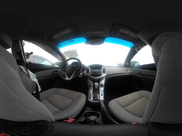 2012 Chevrolet Cruze ECO z VIN 1G1PJ5SCXC7308927, wystawiony jako IAAI lot #43399447 z przebiegiem 144 164 mil mil oraz . Historia ofert i sprzedaży dostępna na DreamBid. Obrazek 18.