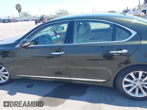 ✅ 2010 Lexus LS 460 • VIN: JTHBL5EF5A5092493 • Lot: 42743840. Listed on IAAI with 67,024 mi. Free auction sales archive from the USA and detailed vehicle history report at DreamBid. Image 14.