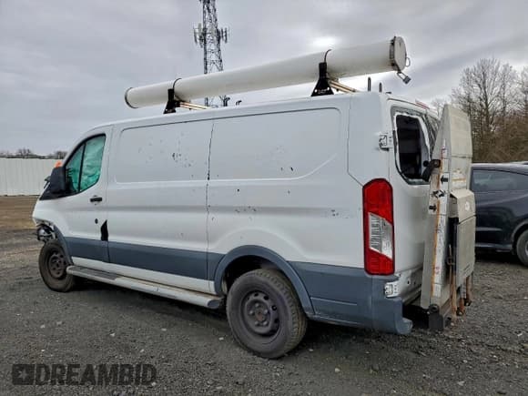 ✅ 2018 Ford Transit • VIN: 1FTYR1ZM0JKA65344 • Lot: 92347065. Wystawiony na Copart z przebiegiem Nie podano. Bezpłatny archiwum sprzedaży aukcyjnych z USA i szczegółowy raport historii pojazdu na DreamBid. Zdjęcie 2.