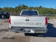 ✅ 1994 Chevrolet Silverado 1500 • VIN: 2GCEC19ZXR1282864 • Lot: 43584766. Wystawiony na IAAI z przebiegiem 260 656 mil. Bezpłatny archiwum sprzedaży aukcyjnych z USA i szczegółowy raport historii pojazdu na DreamBid. Zdjęcie 15.