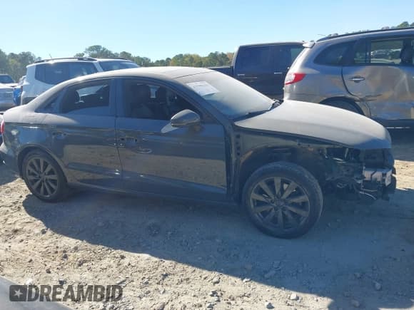 ✅ 2017 Audi A3 Premium • VIN: WAUB8GFF8H1026256 • Лот: 43506194. Опубликован ранее на IAAI с пробегом 92 097 миль. Бесплатный доступ к архиву аукционных продаж из США и подробный отчёт об истории автомобиля на DreamBid. Изображение 13.