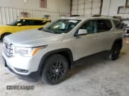 ✅ 2018 GMC Acadia SLT • VIN: 1GKKNMLS0JZ224207 • Лот: 85012795. Опубликован ранее на Copart с пробегом 140 995 миль. Бесплатный доступ к архиву аукционных продаж из США и подробный отчёт об истории автомобиля на DreamBid. Изображение 1.