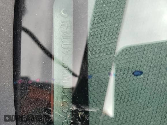 ✅ 2010 Ford Escape Limited • VIN: 1FMCU9EG6AKD22395 • Lot: 84808235. Listed on Copart with 183,419 mi. Free auction sales archive from the USA and detailed vehicle history report at DreamBid. Image 13.