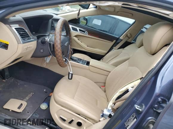 2015 Hyundai Genesis 3.8L z VIN KMHGN4JE8FU077813, wystawiony jako Copart lot #52880775 z przebiegiem 112 354 mil mil oraz Szkoda całkowita • Salvage title. Historia ofert i sprzedaży dostępna na DreamBid. Obrazek 7.