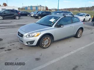 ✅ 2012 Volvo C30 • VIN: YV1672MK7C2280614 • Lot: 43730609. Wystawiony na IAAI z przebiegiem Nie podano. Bezpłatny archiwum sprzedaży aukcyjnych z USA i szczegółowy raport historii pojazdu na DreamBid. Zdjęcie 2.