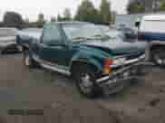 1998 Chevrolet Silverado 1500 z VIN 1GCEC14R3WZ141824, wystawiony jako Copart lot #84471025 z przebiegiem 171 517 mil mil oraz Szkoda całkowita • Salvage title. Historia ofert i sprzedaży dostępna na DreamBid. Obrazek 4.