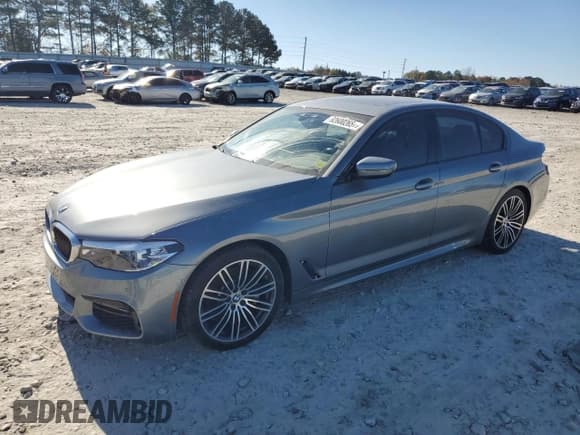 ✅ 2019 BMW 5 Series 530i xDrive • VIN: WBAJA7C55KWW19496 • Lot: 92600265. Wystawiony na Copart z przebiegiem 60 044 mil. Bezpłatny archiwum sprzedaży aukcyjnych z USA i szczegółowy raport historii pojazdu na DreamBid. Zdjęcie 1.