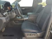 ✅ 2024 Chevrolet Silverado 1500 LT Trail Boss • VIN: 3GCUDFED4RG201574 • Lot: 72021395. Wystawiony na Copart z przebiegiem 42 184 mil. Bezpłatny archiwum sprzedaży aukcyjnych z USA i szczegółowy raport historii pojazdu na DreamBid. Zdjęcie 7.