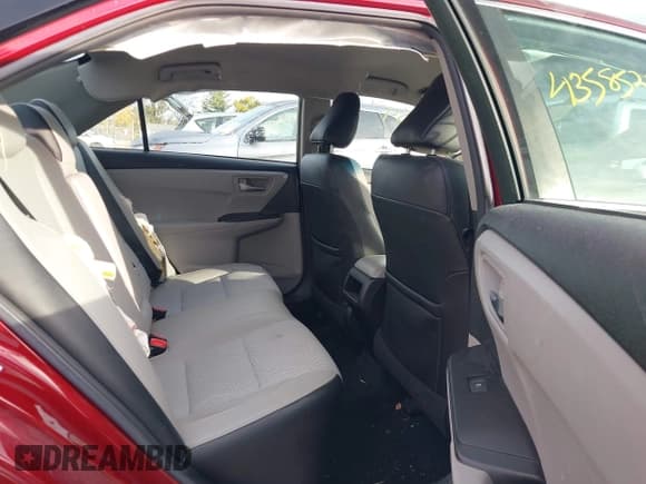 ✅ 2017 Toyota Camry SE • VIN: 4T1BF1FK3HU688906 • Лот: 43585254. Опубликован ранее на IAAI с пробегом 126 700 миль. Бесплатный доступ к архиву аукционных продаж из США и подробный отчёт об истории автомобиля на DreamBid. Изображение 8.