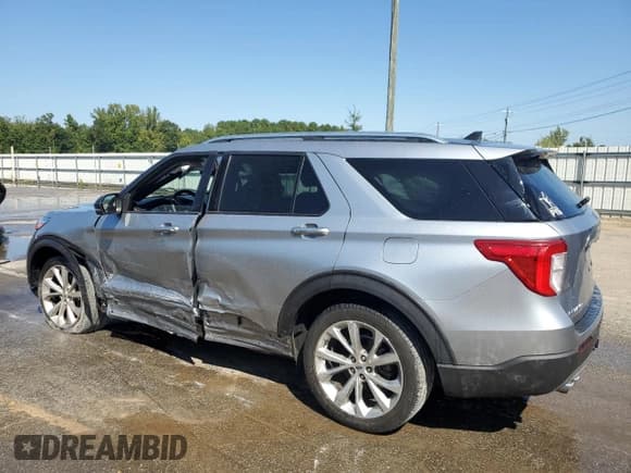 ✅ 2021 Ford Explorer Platinum • VIN: 1FM5K8HC1MGA67647 • Lot: 80132335. Wystawiony na Copart z przebiegiem 42 370 mil. Bezpłatny archiwum sprzedaży aukcyjnych z USA i szczegółowy raport historii pojazdu na DreamBid. Zdjęcie 2.