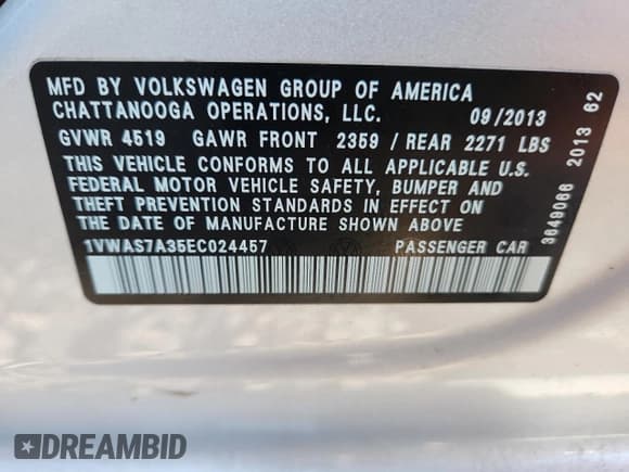 ✅ 2014 Volkswagen Passat S • VIN: 1VWAS7A35EC024457 • Лот: 71877215. Опубликован ранее на Copart с пробегом 83 423 миль. Бесплатный доступ к архиву аукционных продаж из США и подробный отчёт об истории автомобиля на DreamBid. Изображение 12.