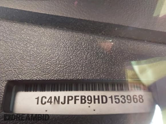 ✅ 2017 Jeep Patriot Latitude • VIN: 1C4NJPFB9HD153968 • Lot: 42182985. Listed on IAAI with 93,224 mi. Free auction sales archive from the USA and detailed vehicle history report at DreamBid. Image 9.