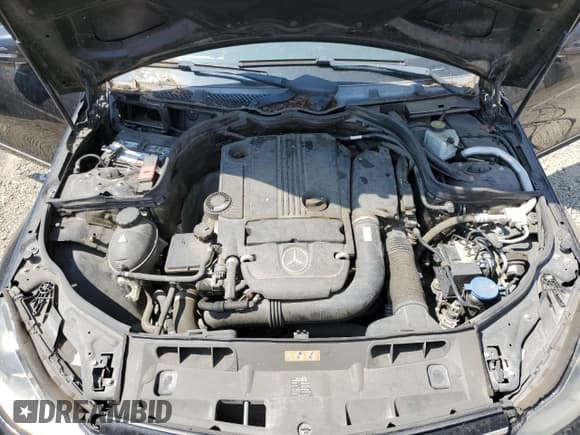 ✅ 2014 Mercedes-Benz C 250 Sport • VIN: WDDGF4HB1EG239197 • Лот: 60132695. Опубликован ранее на Copart с пробегом 88 813 миль. Бесплатный доступ к архиву аукционных продаж из США и подробный отчёт об истории автомобиля на DreamBid. Изображение 11.