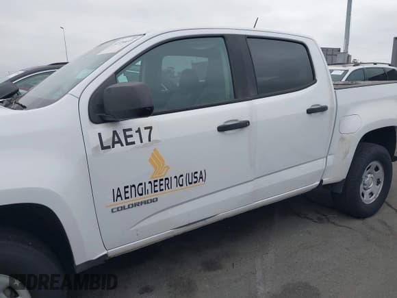 ✅ 2018 Chevrolet Colorado 2WD Work Truck • VIN: 1GCGSBEA9J1315770 • Lot: 42724637. Wystawiony na IAAI z przebiegiem 49 734 mil. Bezpłatny archiwum sprzedaży aukcyjnych z USA i szczegółowy raport historii pojazdu na DreamBid. Zdjęcie 6.