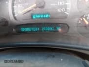 ✅ 2005 Chevrolet Silverado 2500HD LS • VIN: 1GCHK23235F842020 • Lot: 43671164. Wystawiony na IAAI z przebiegiem 270 891 mil. Bezpłatny archiwum sprzedaży aukcyjnych z USA i szczegółowy raport historii pojazdu na DreamBid. Zdjęcie 7.