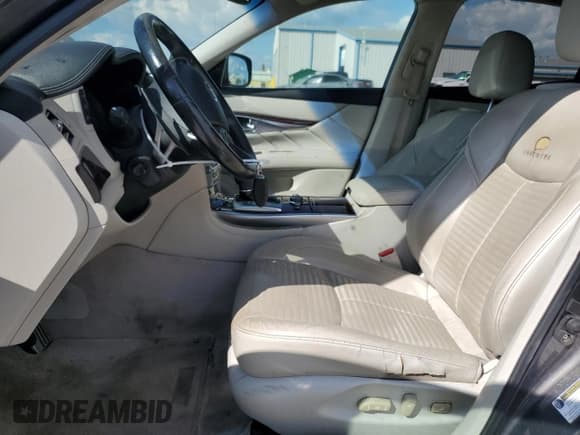 ✅ 2011 Infiniti M • VIN: JN1AY1AP0BM520101 • Лот: 84224205. Опубликован ранее на Copart с пробегом 112 712 миль. Бесплатный доступ к архиву аукционных продаж из США и подробный отчёт об истории автомобиля на DreamBid. Изображение 7.