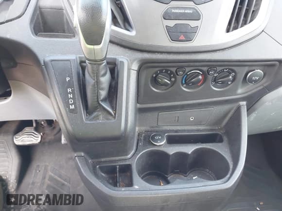 ✅ 2016 Ford Transit Cargo • VIN: 1FTYR1ZM4GKB20953 • Lot: 43766268. Wystawiony na IAAI z przebiegiem 151 953 mil. Bezpłatny archiwum sprzedaży aukcyjnych z USA i szczegółowy raport historii pojazdu na DreamBid. Zdjęcie 22.