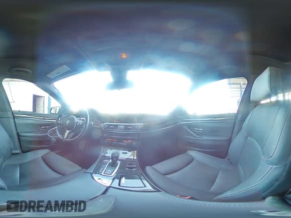 ✅ 2014 BMW 5 Series 550i • VIN: WBAKN9C52ED681717 • Lot: 68721205. Wystawiony na Copart z przebiegiem 112 197 mil. Bezpłatny archiwum sprzedaży aukcyjnych z USA i szczegółowy raport historii pojazdu na DreamBid. Zdjęcie 15.