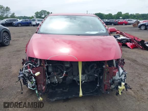 ✅ 2017 Toyota Prius Plus • VIN: JTDKARFP5H3046805 • Lot: 42683122. Wystawiony na IAAI z przebiegiem 35 136 mil. Bezpłatny archiwum sprzedaży aukcyjnych z USA i szczegółowy raport historii pojazdu na DreamBid. Zdjęcie 12.