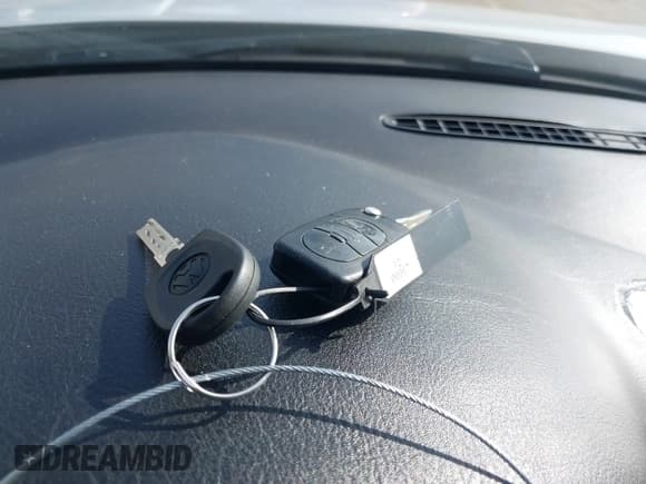 ✅ 2000 Volkswagen Golf • VIN: WVWGC21JXYW648561 • Лот: 41644369. Опубликован ранее на IAAI с пробегом 178 764 миль. Бесплатный доступ к архиву аукционных продаж из США и подробный отчёт об истории автомобиля на DreamBid. Изображение 11.