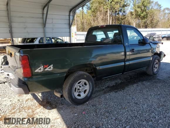 2004 Chevrolet Silverado 1500 Work Truck z VIN 1GCEK14V44Z262570, wystawiony jako Copart lot #76862394 z przebiegiem 138 432 mil mil oraz Szkoda całkowita • Salvage title. Historia ofert i sprzedaży dostępna na DreamBid. Obrazek 3.