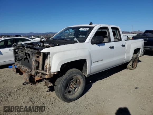 ✅ 2015 Chevrolet Silverado 1500 LS • VIN: 1GCVKPEC8FZ164726 • Лот: 71057074. Опубликован ранее на Copart с пробегом Не указан. Бесплатный доступ к архиву аукционных продаж из США и подробный отчёт об истории автомобиля на DreamBid. Изображение 1.