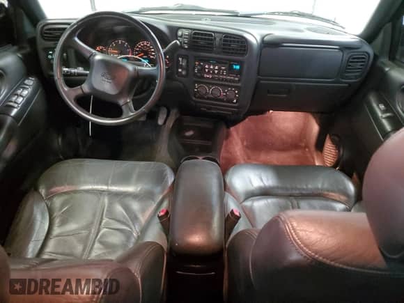 2000 Chevrolet Blazer LT with VIN 1GNDT13W6Y2372092, listed as a Copart auction lot 85784644 with 128,379 mi miles and Salvage title. Bid and sale history available at DreamBid. Image 8.