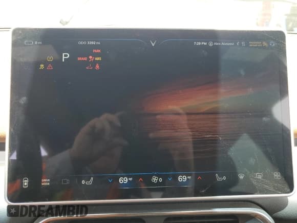 ✅ 2023 VinFast VF 8 Plus • VIN: RLLV1AFA2PH000852 • Лот: 55597755. Опубликован ранее на Copart с пробегом 3 392 миль. Бесплатный доступ к архиву аукционных продаж из США и подробный отчёт об истории автомобиля на DreamBid. Изображение 9.