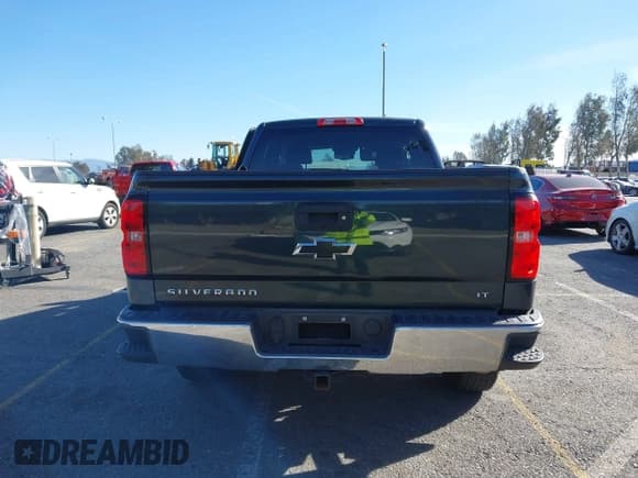 ✅ 2018 Chevrolet Silverado 1500 LT • VIN: 1GCPCREC6JF213658 • Lot: 41399740. Wystawiony na IAAI z przebiegiem 66 562 mil. Bezpłatny archiwum sprzedaży aukcyjnych z USA i szczegółowy raport historii pojazdu na DreamBid. Zdjęcie 17.