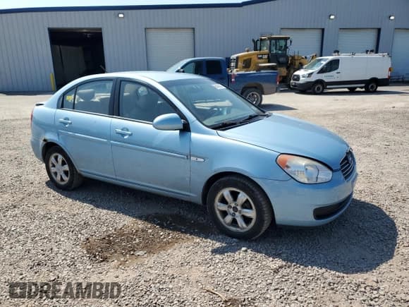 ✅ 2007 Hyundai Accent GLS • VIN: KMHCN46C87U121879 • Лот: 68484335. Опубликован ранее на Copart с пробегом 70 477 миль. Бесплатный доступ к архиву аукционных продаж из США и подробный отчёт об истории автомобиля на DreamBid. Изображение 4.