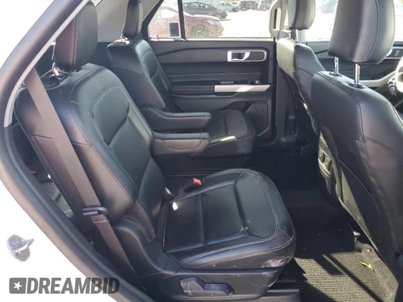 ✅ 2024 Ford Explorer XLT • VIN: 1FMSK8DH9RGA17249 • Lot: 86780215. Wystawiony na Copart z przebiegiem 16 756 mil. Bezpłatny archiwum sprzedaży aukcyjnych z USA i szczegółowy raport historii pojazdu na DreamBid. Zdjęcie 11.