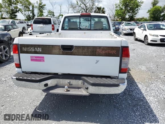 ✅ 1998 Nissan Frontier XE • VIN: 1N6DD21S5WC335549 • Lot: 61021245. Wystawiony na Copart z przebiegiem 310 230 mil. Bezpłatny archiwum sprzedaży aukcyjnych z USA i szczegółowy raport historii pojazdu na DreamBid. Zdjęcie 6.