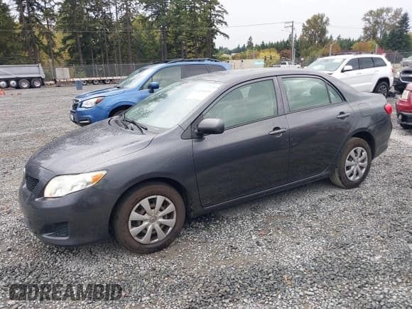 ✅ 2010 Toyota Corolla LE • VIN: JTDBU4EE0A9115543 • Лот: 43280599. Опубликован ранее на IAAI с пробегом 83 696 миль. Бесплатный доступ к архиву аукционных продаж из США и подробный отчёт об истории автомобиля на DreamBid. Изображение 2.