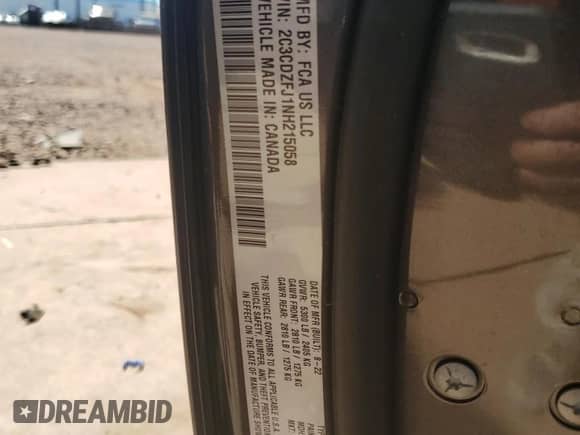 2022 Dodge Challenger R/T Scat Pack z VIN 2C3CDZFJ1NH215058, wystawiony jako Copart lot #84061825 z przebiegiem 34 788 mil mil oraz Szkoda całkowita • Salvage title. Historia ofert i sprzedaży dostępna na DreamBid. Obrazek 13.