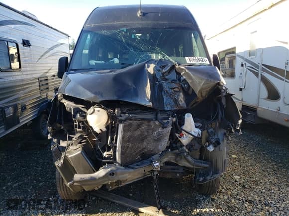 ✅ 2023 Mercedes-Benz Sprinter • VIN: W1Z4NFVY1PT153734 • Лот: 83658424. Опубликован ранее на Copart с пробегом Не указан. Бесплатный доступ к архиву аукционных продаж из США и подробный отчёт об истории автомобиля на DreamBid. Изображение 5.