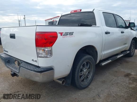 ✅ 2013 Toyota Tundra • VIN: 5TFDM5F17DX042536 • Lot: 42609607. Listed on IAAI with 187,632 mi. Free auction sales archive from the USA and detailed vehicle history report at DreamBid. Image 4.