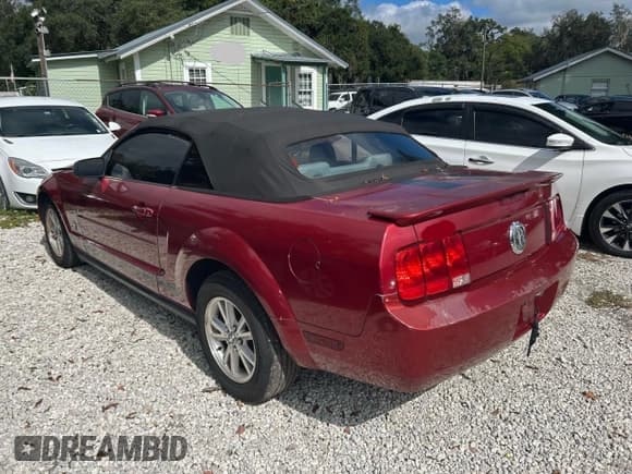 ✅ 2007 Ford Mustang Deluxe • VIN: 1ZVFT84N575262497 • Лот: 90951405. Опубликован ранее на Copart с пробегом 157 957 миль. Бесплатный доступ к архиву аукционных продаж из США и подробный отчёт об истории автомобиля на DreamBid. Изображение 3.