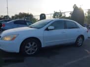 ✅ 2005 Honda Accord LX • VIN: 1HGCM56435A185723 • Lot: 43651132. Wystawiony na IAAI z przebiegiem 213 158 mil. Bezpłatny archiwum sprzedaży aukcyjnych z USA i szczegółowy raport historii pojazdu na DreamBid. Zdjęcie 14.