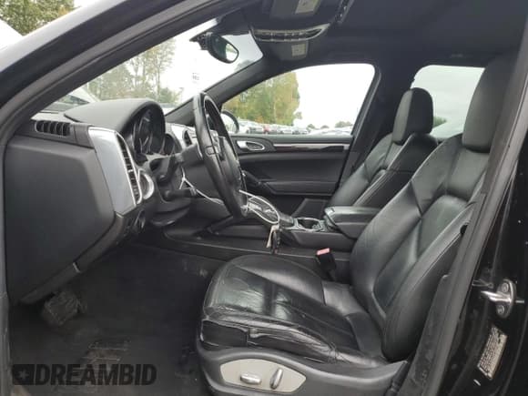 ✅ 2012 Porsche Cayenne • VIN: WP1AA2A22CLA05750 • Lot: 86616485. Listed on Copart with 100,862 mi. Free auction sales archive from the USA and detailed vehicle history report at DreamBid. Image 7.