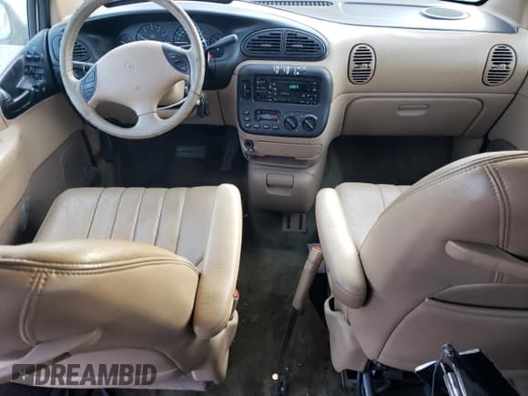 ✅ 1998 Dodge Caravan LE • VIN: 1B4GP54L1WB720025 • Lot: 47730365. Listed on Copart with 88,231 mi. Free auction sales archive from the USA and detailed vehicle history report at DreamBid. Image 8.