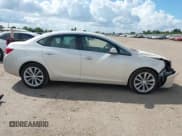 ✅ 2015 Buick Verano Group • VIN: 1G4PS5SK5F4141454 • Lot: 43289210. Wystawiony na IAAI z przebiegiem 88 125 mil. Bezpłatny archiwum sprzedaży aukcyjnych z USA i szczegółowy raport historii pojazdu na DreamBid. Zdjęcie 14.