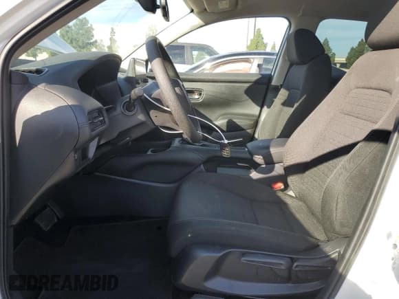 ✅ 2025 Honda HR-V LX • VIN: 3CZRZ1H36SM737912 • Lot: 91118645. Wystawiony na Copart z przebiegiem 8 681 mil. Bezpłatny archiwum sprzedaży aukcyjnych z USA i szczegółowy raport historii pojazdu na DreamBid. Zdjęcie 7.