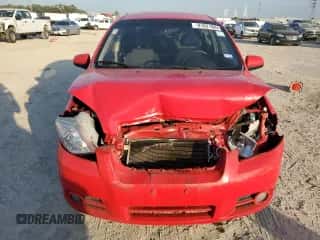 2008 Chevrolet Aveo LS z VIN KL1TD56648B143759, wystawiony jako Copart lot #81621884 z przebiegiem 126 309 mil mil oraz Szkoda całkowita • Salvage title. Historia ofert i sprzedaży dostępna na DreamBid. Obrazek 5.