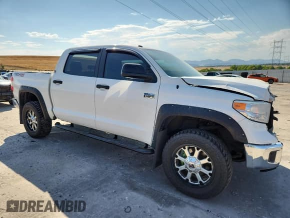 ✅ 2017 Toyota Tundra SR5 • VIN: 5TFDY5F15HX652123 • Lot: 70149365. Wystawiony na Copart z przebiegiem 64 103 mil. Bezpłatny archiwum sprzedaży aukcyjnych z USA i szczegółowy raport historii pojazdu na DreamBid. Zdjęcie 4.