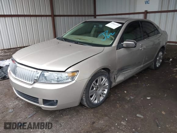 ✅ 2006 Lincoln Zephyr • VIN: 3LNHM26146R600978 • Lot: 43061135. Wystawiony na IAAI z przebiegiem 239 960 mil. Bezpłatny archiwum sprzedaży aukcyjnych z USA i szczegółowy raport historii pojazdu na DreamBid. Zdjęcie 2.