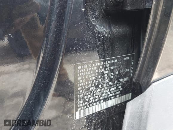 ✅ 2018 Volkswagen Tiguan • VIN: WVGBV7AX3JK002325 • Lot: 41960059. Wystawiony na IAAI z przebiegiem 57 619 mil. Bezpłatny archiwum sprzedaży aukcyjnych z USA i szczegółowy raport historii pojazdu na DreamBid. Zdjęcie 9.