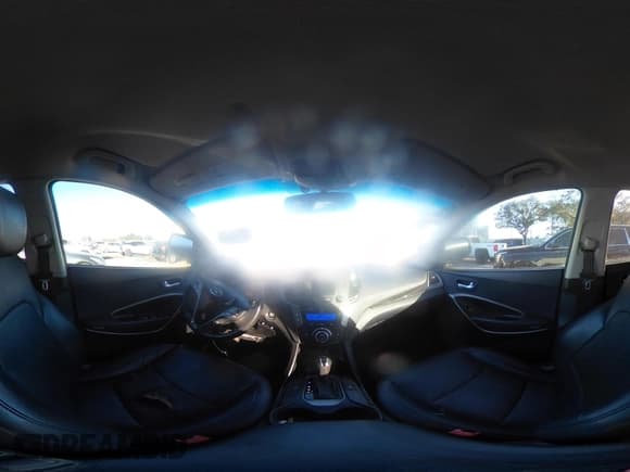 ✅ 2016 Hyundai Santa Fe • VIN: 5XYZU3LA1GG351294 • Лот: 43922733. Опубликован ранее на IAAI с пробегом 112 605 миль. Бесплатный доступ к архиву аукционных продаж из США и подробный отчёт об истории автомобиля на DreamBid. Изображение 20.