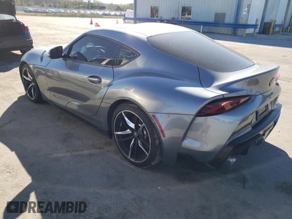 ✅ 2022 Toyota Supra 3.0 • VIN: WZ1DB0C05NW047232 • Lot: 40346433. Wystawiony na Copart z przebiegiem 15 022 mil. Bezpłatny archiwum sprzedaży aukcyjnych z USA i szczegółowy raport historii pojazdu na DreamBid. Zdjęcie 2.